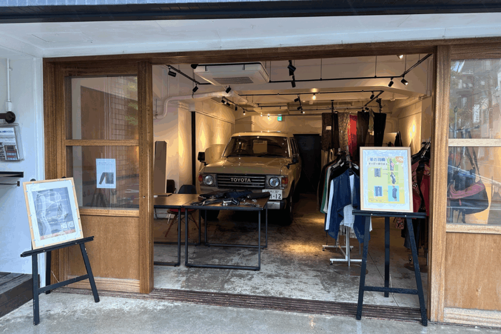 2023年6月に銀座で開催されたkawaremakeのPOPUPイベントの様子。運輸倉庫跡を改装したスペースにて開催。