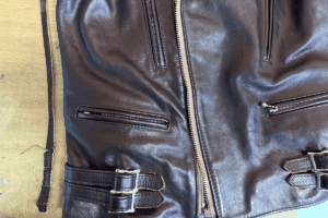 レザージャケット身幅詰め加工後の状態
