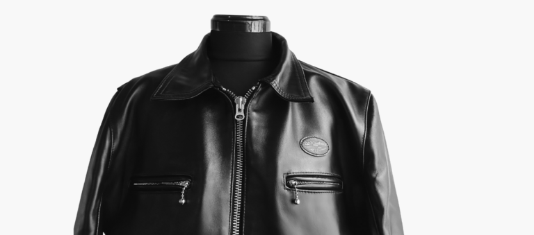 Lewis Leathersのレザージャケット（胸元にロゴワッペン付き）